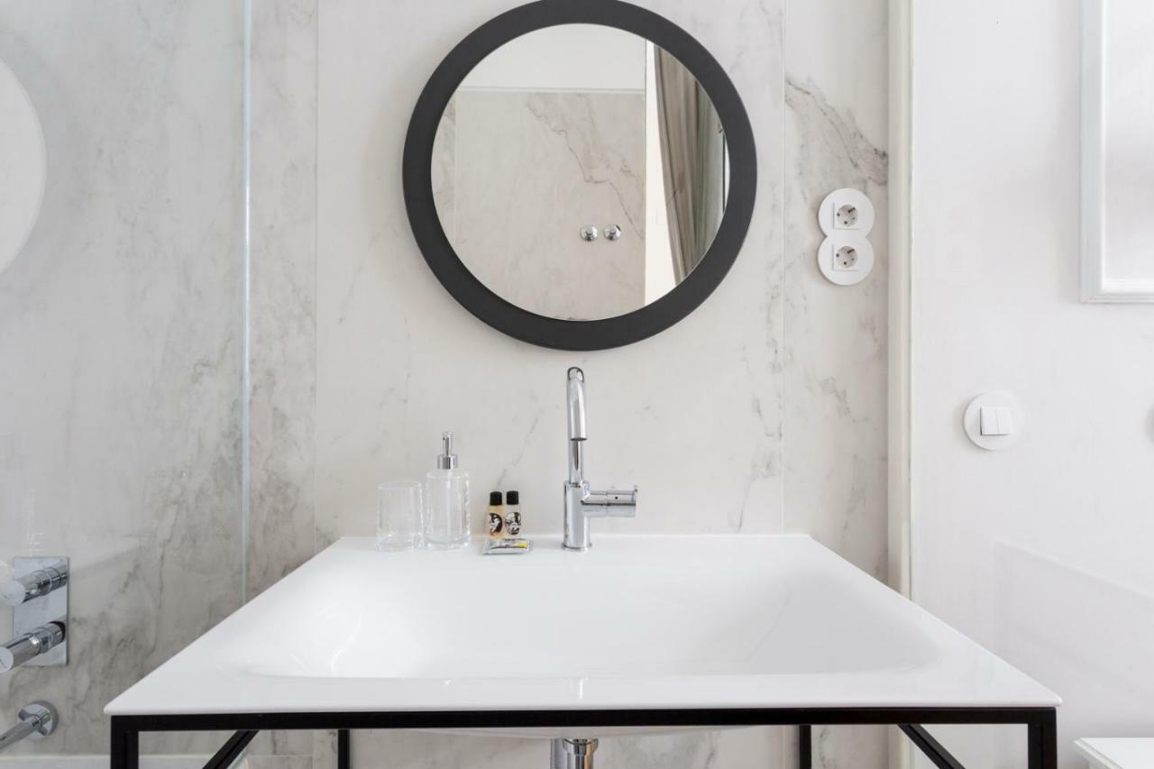 Joivy Wonderful 2Br Flat In The City Centre Lisbon Luaran gambar