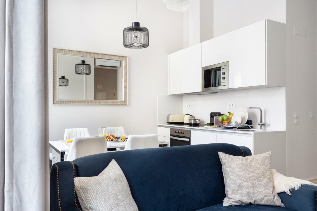 Joivy Wonderful 2Br Flat In The City Centre Lisbon Luaran gambar