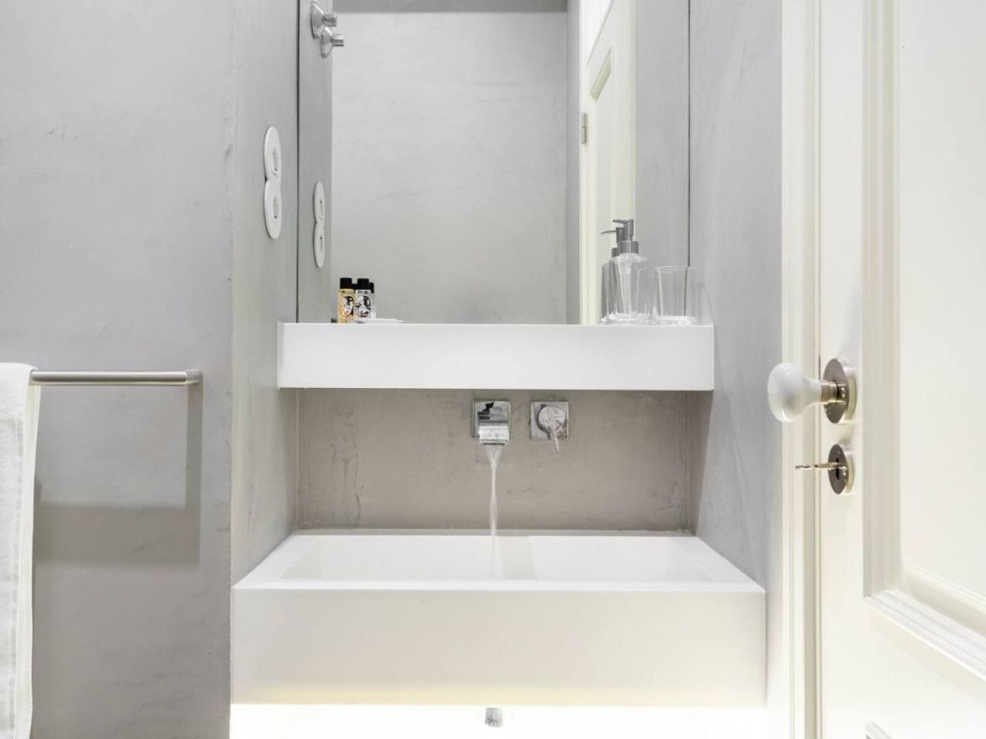 Joivy Wonderful 2Br Flat In The City Centre Lisbon Luaran gambar